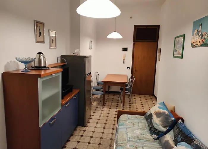 Carina アパート ビビオーネ